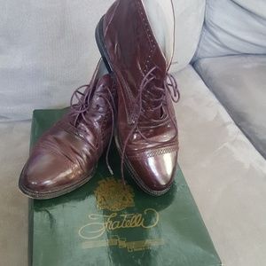 Men's Sz 9 D Fratelli  Burgundy lace up boot